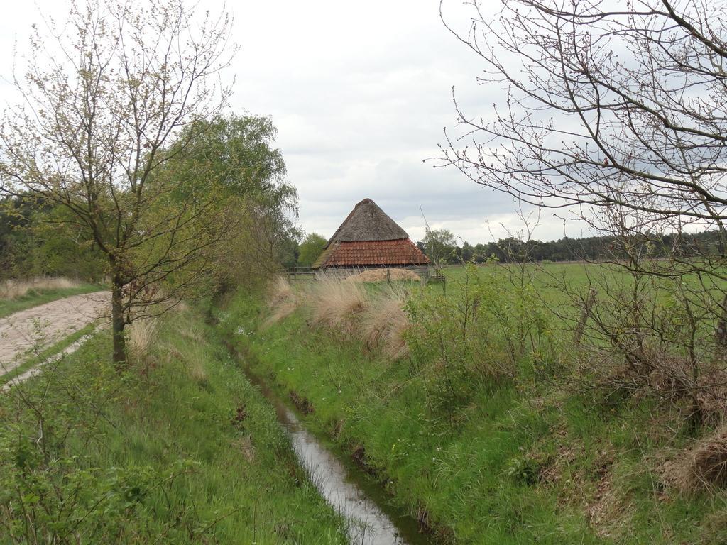 Villa Luxurious Chalet In Oud Turnhout With Large Garden Oud-Turnhout Exterior foto