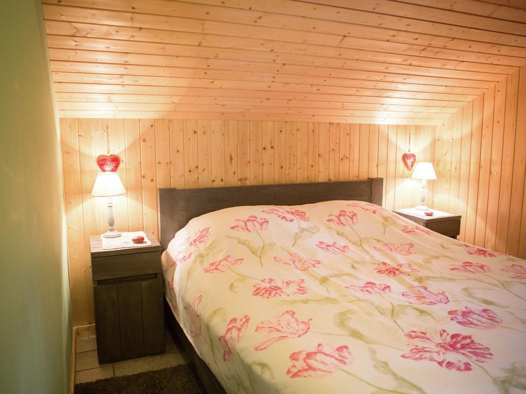 Villa Luxurious Chalet In Oud Turnhout With Large Garden Oud-Turnhout Exterior foto