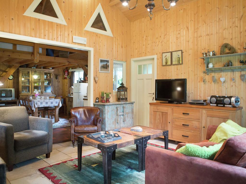 Villa Luxurious Chalet In Oud Turnhout With Large Garden Oud-Turnhout Exterior foto