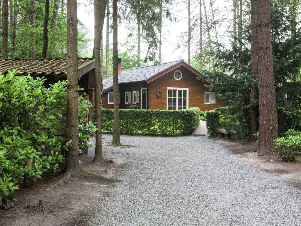 Villa Luxurious Chalet In Oud Turnhout With Large Garden Oud-Turnhout Exterior foto